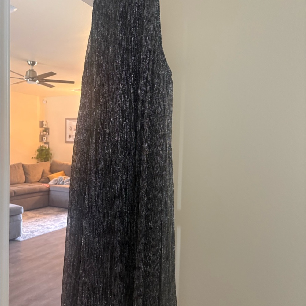 Elegant Black Sleeveless Dress